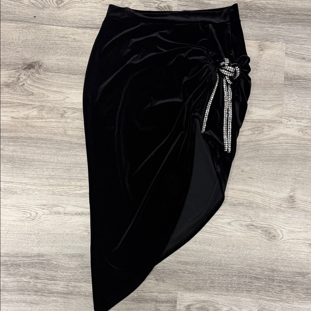 Venus Elegant Black Velvet Skirt with Rhinestone Detailing M